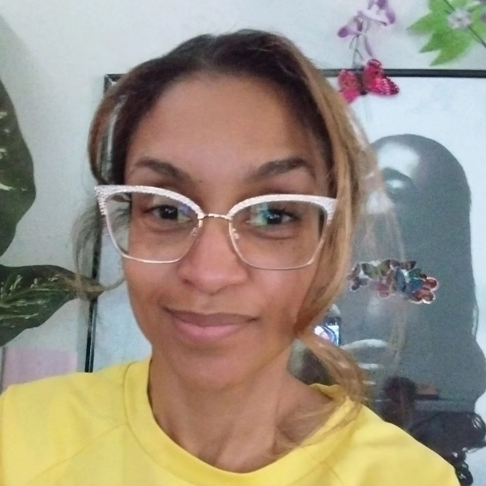 Meet your Posher, Adjani